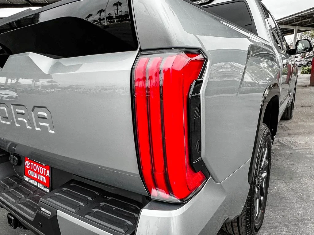 2026 Toyota Tundra Platinum - Photo 8