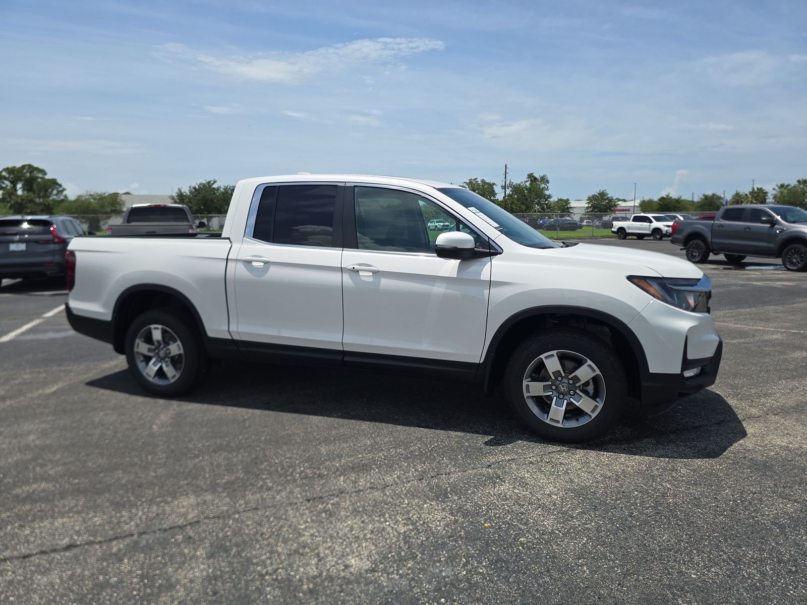 New 2026 Platinum White Pearl Honda RTL image 2