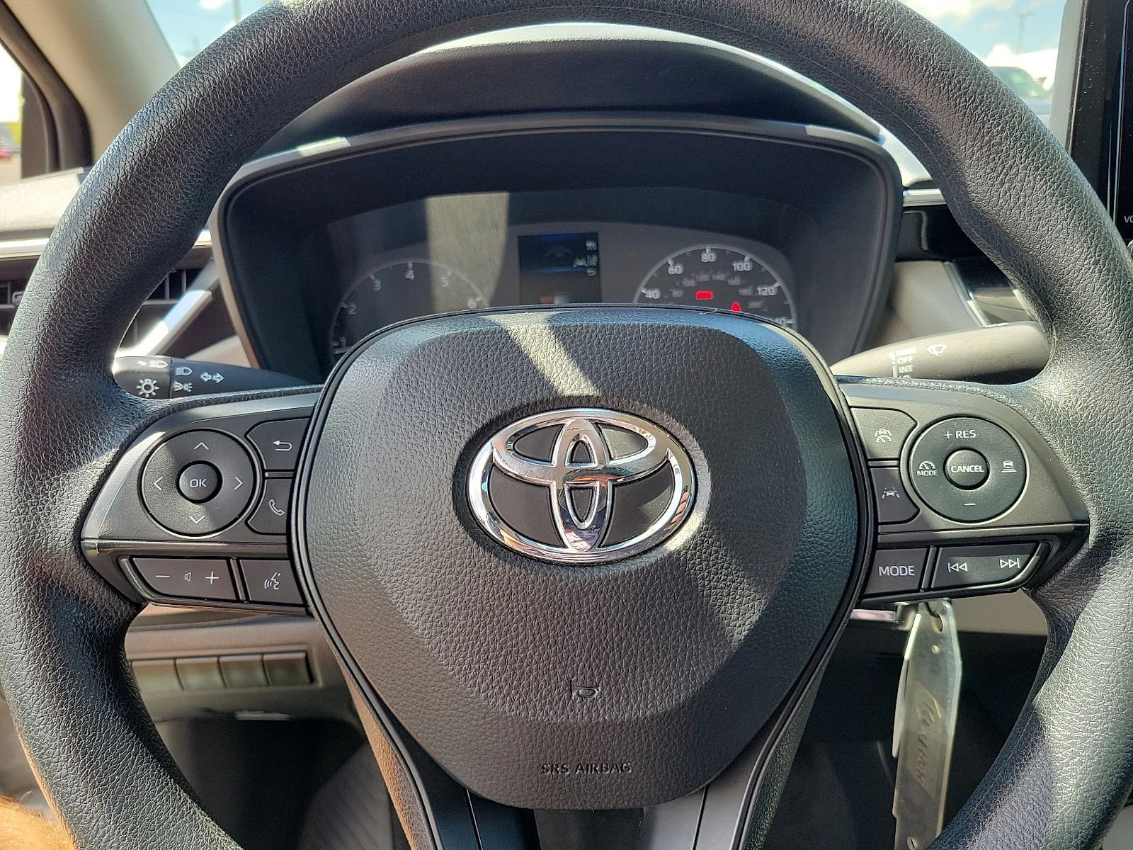 Certified Used 2024 Ice Toyota LE image 24