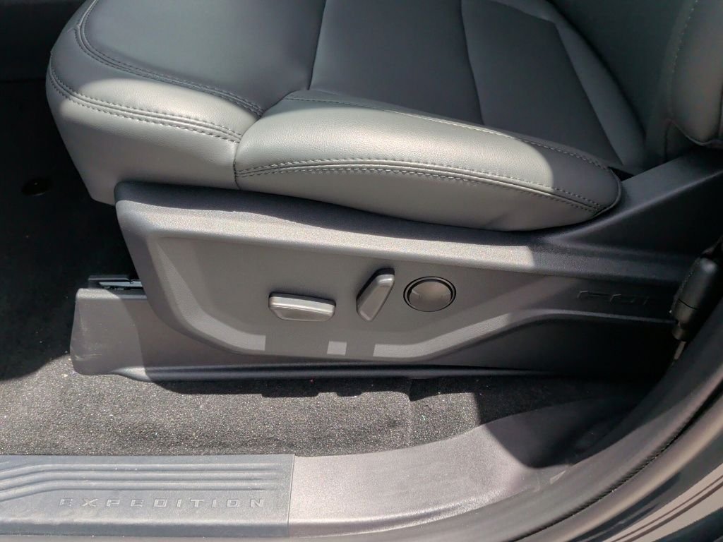 New 2026 Stone Blue Metallic Ford MAX Active image 13