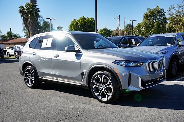 Used 2026 Gray BMW sDrive40i image 5