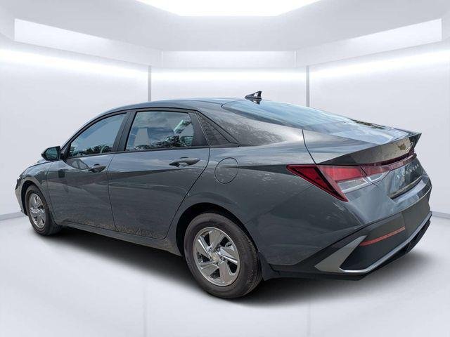 New 2026 Gray Hyundai SE image 5