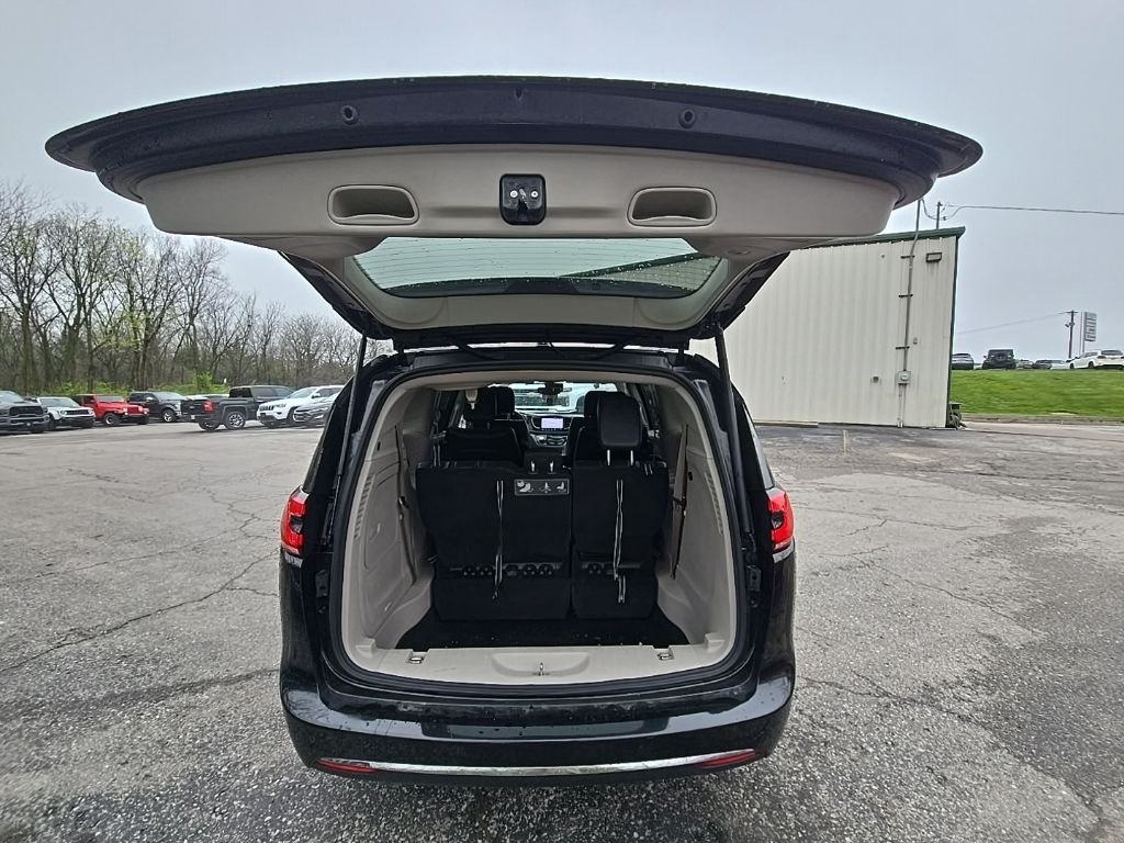 Used 2021 Black Chrysler Touring L image 20