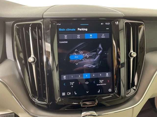 Certified Used 2025 Crystal White Volvo Core image 30