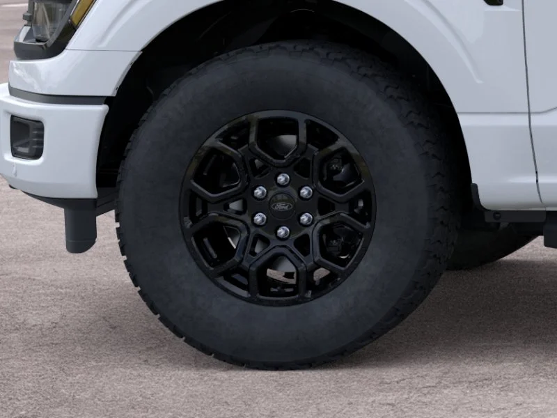 New 2026 Oxford White Ford XLT image 19