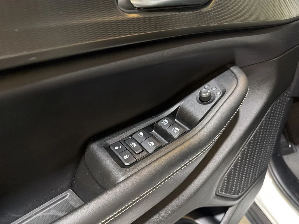 Used 2023 White Jeep Altitude X image 28