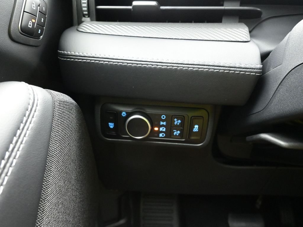 2025 Ford Mustang Mach-E Premium - Photo 18