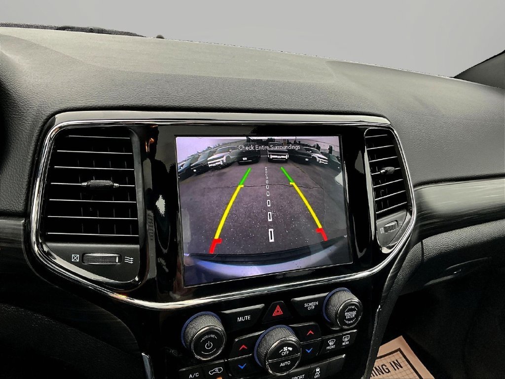Used 2020 Silver Jeep Altitude image 15