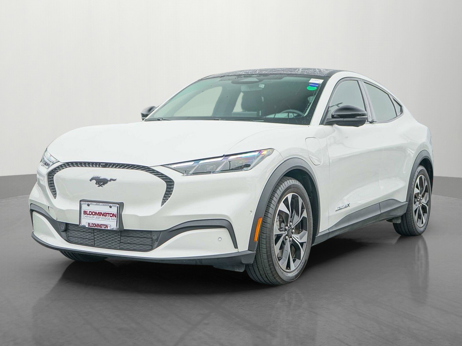 2024 Ford Mustang Mach-E Select photo 2