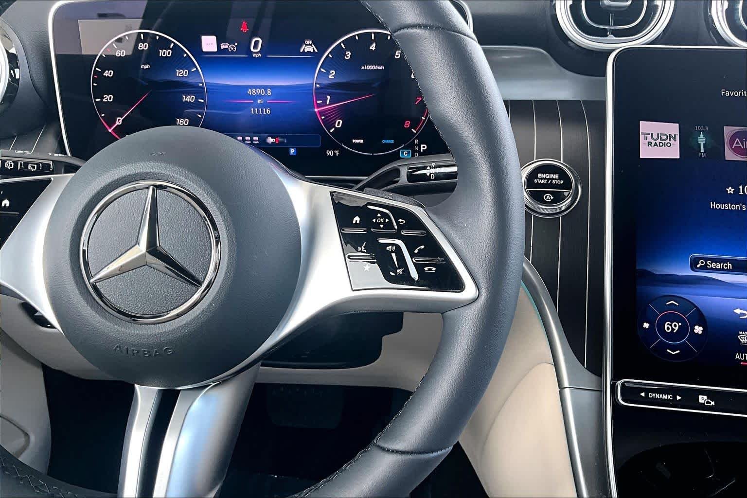 Used 2026 Verde Silver Metallic Mercedes-Benz GLC 300 image 22