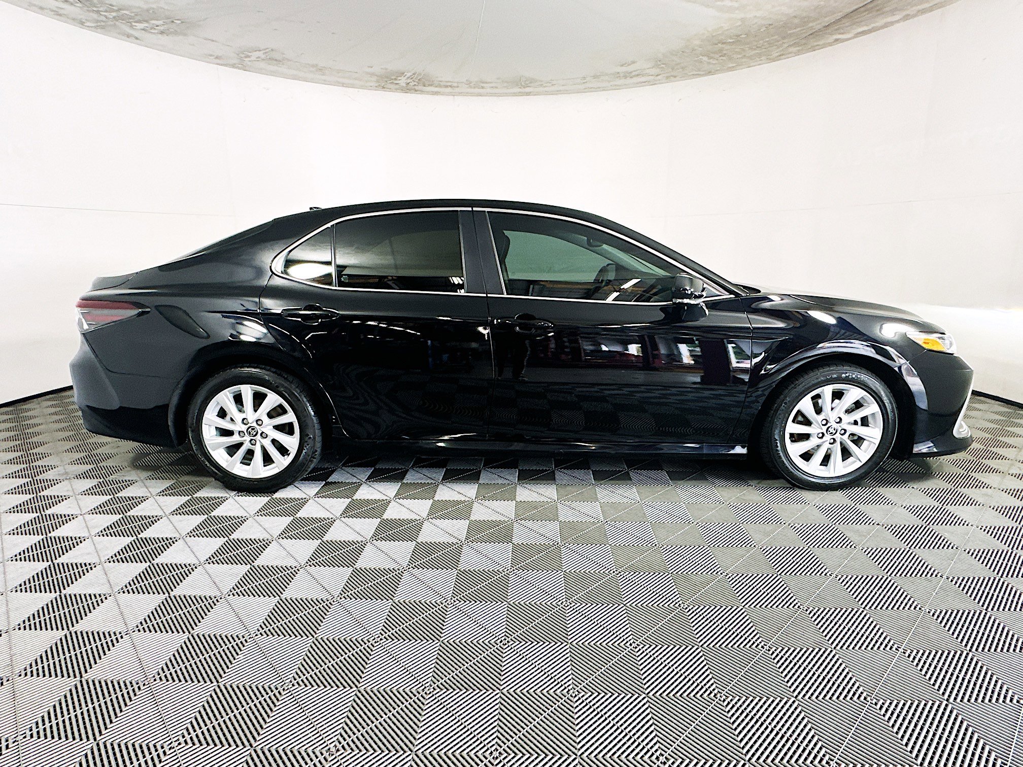 2024 Toyota Camry thumbnail 4