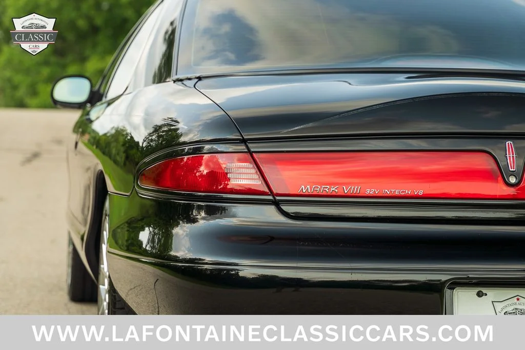 Used 1997  Lincoln LSC image 24