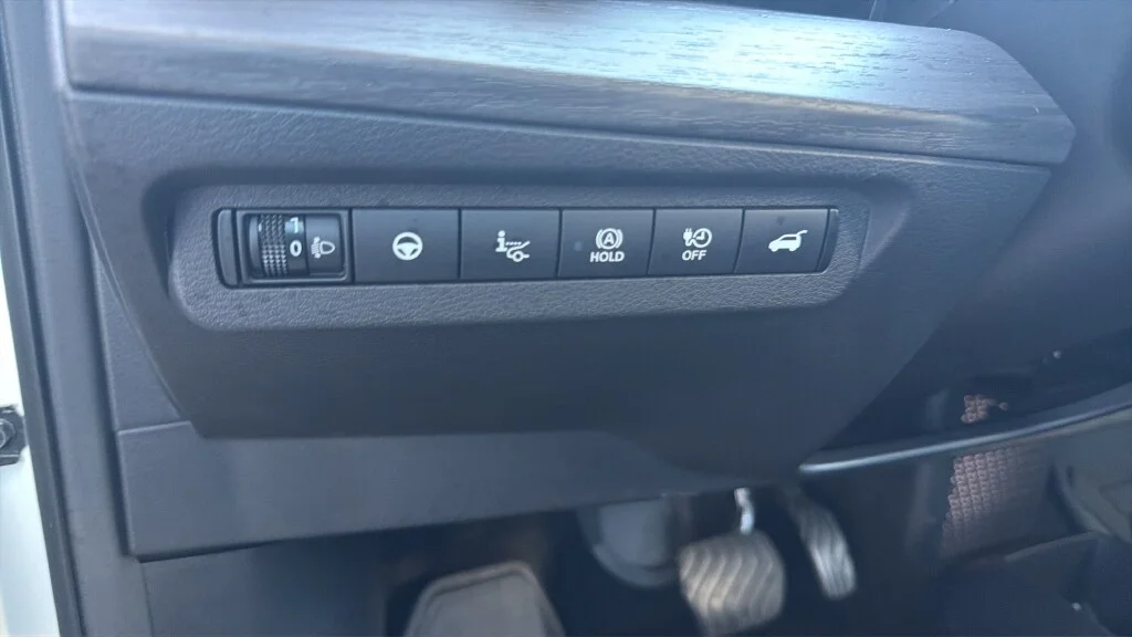 Certified Used 2023 Everest White Pearl Tricoat Black Diamond Pearl Nissan Platinum+ e-4orce image 23