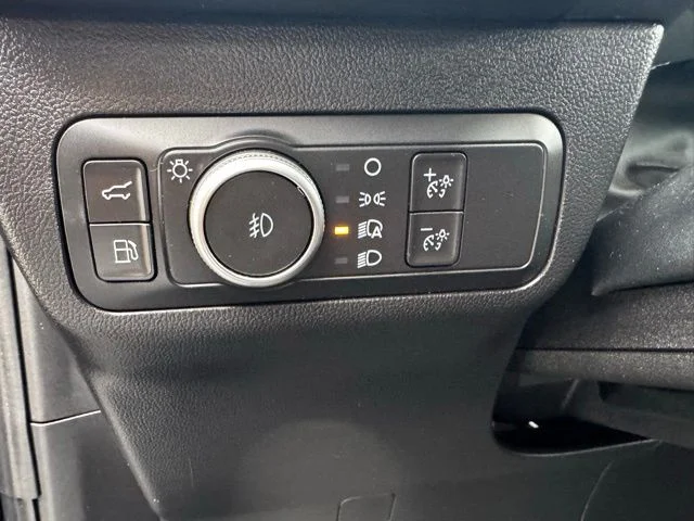 Used 2022  Ford SEL image 22