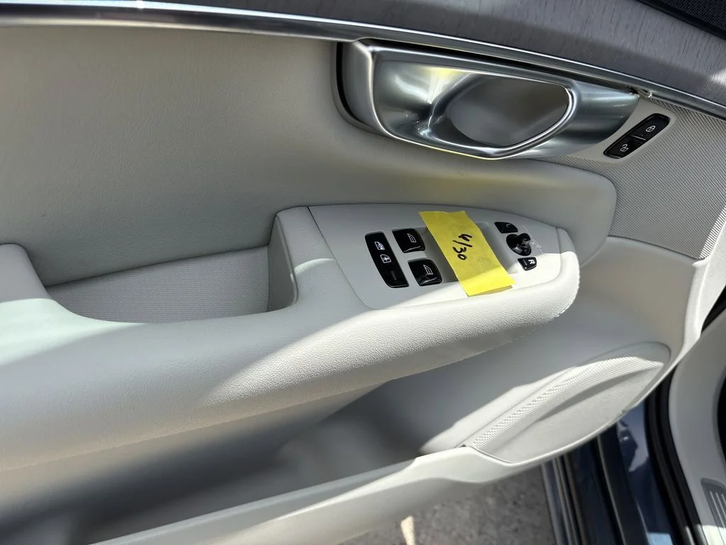 2026 Volvo XC90 Ultra - Photo 12