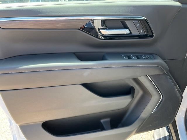 2026 Chevrolet Tahoe LS - Photo 11