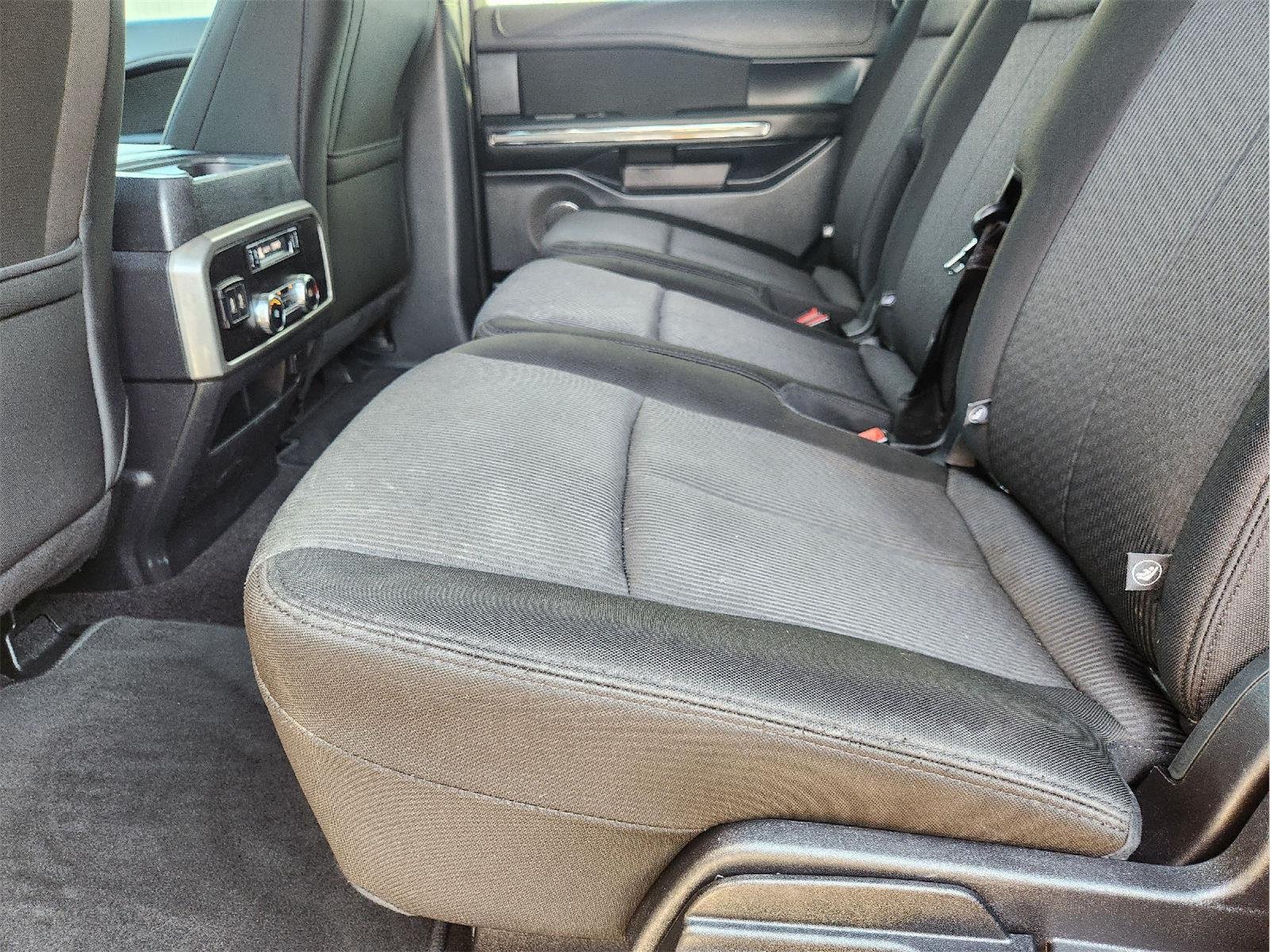 2019 Ford Expedition photo 30 of 34