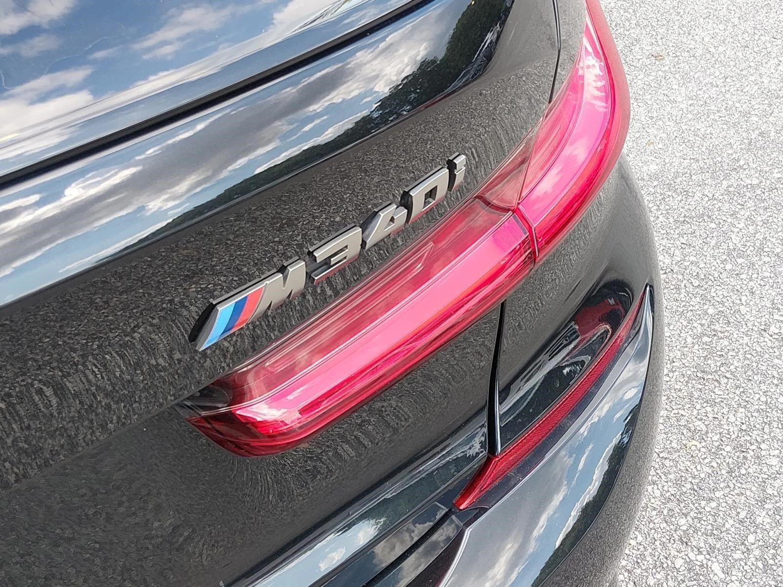 Used 2021 Black Sapphire Metallic BMW M340i xDrive image 17