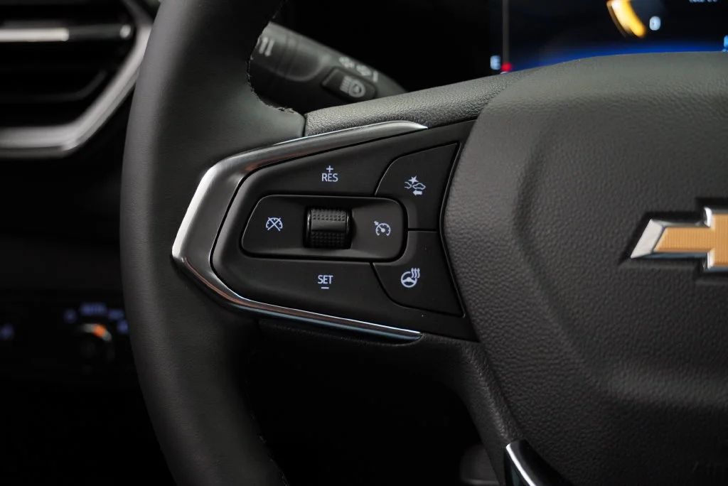 New 2026 Summit White Chevrolet LT image 27