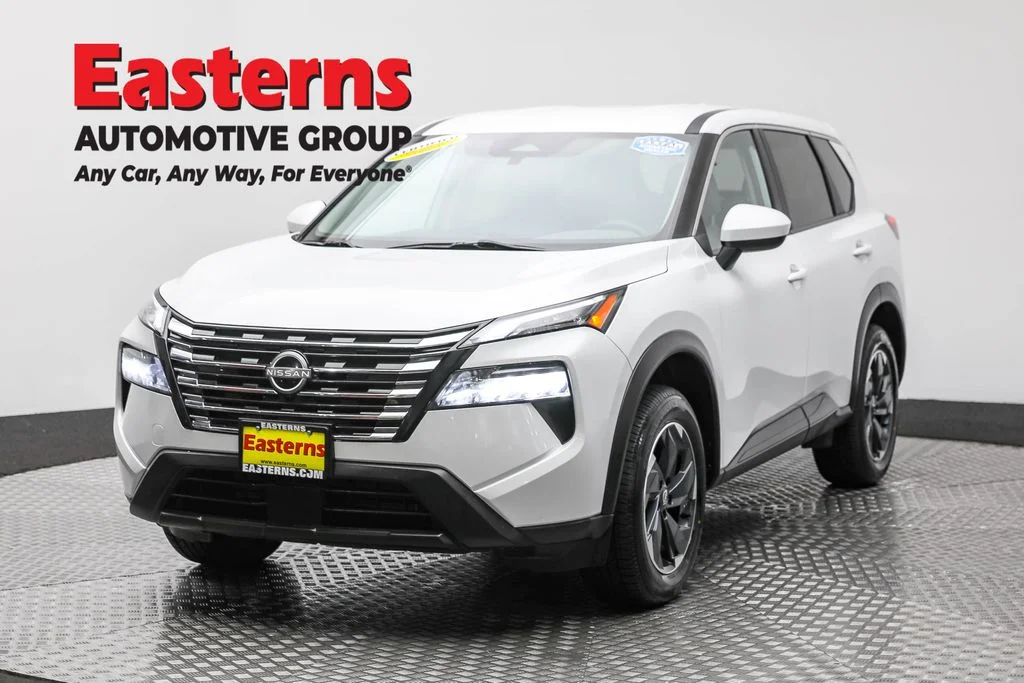 Used 2024 White Nissan SV image 1