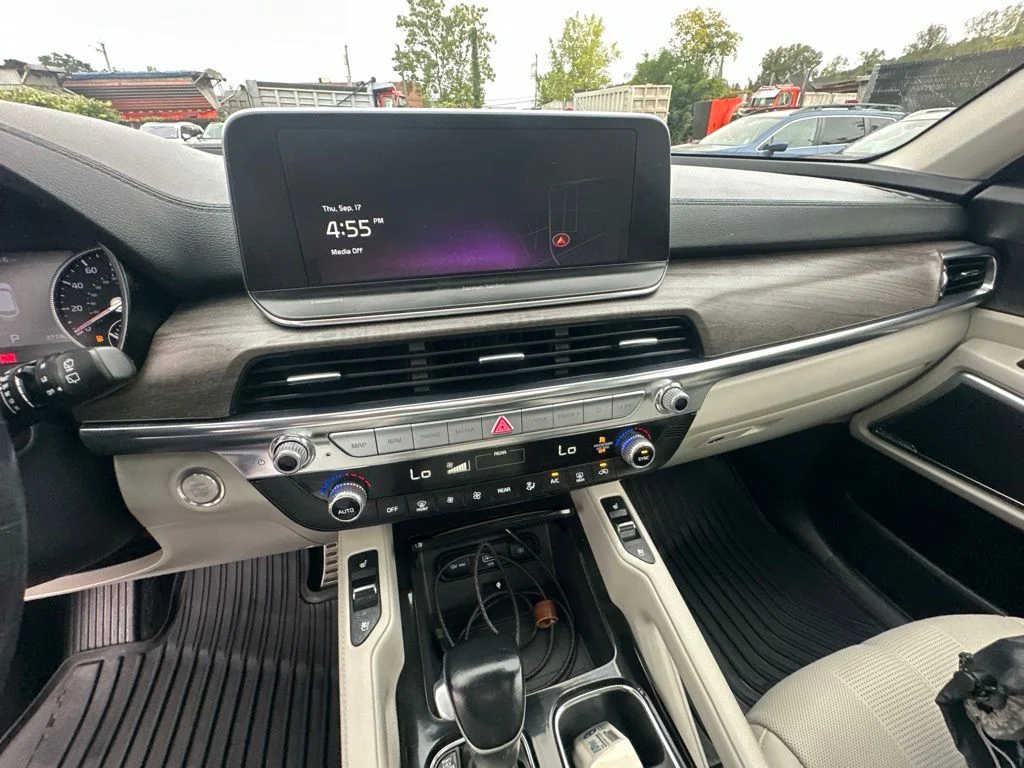 Used 2022 Purple Kia SX image 16