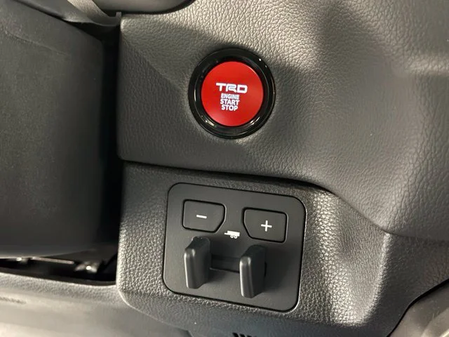Used 2025  Toyota Limited image 13