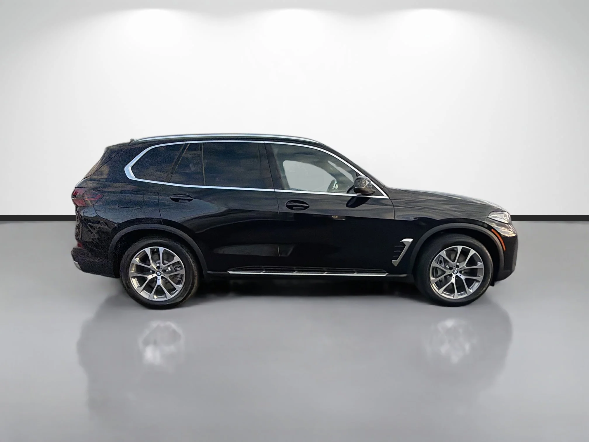 New 2026 Black Sapphire Metallic BMW xDrive50e image 2