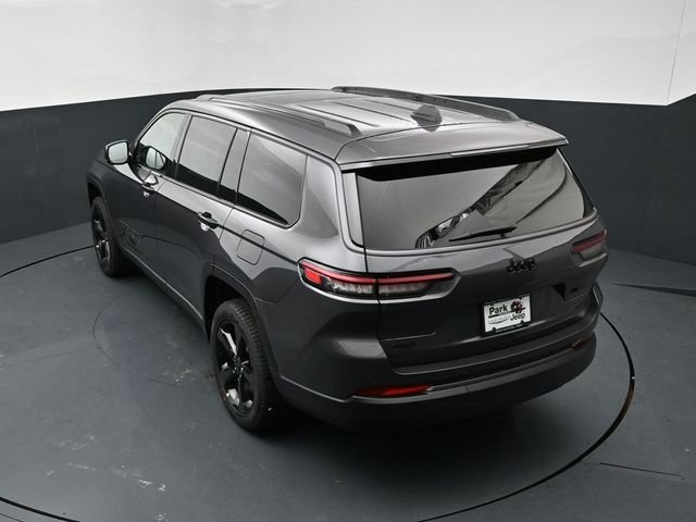 New 2026 Baltic Gray Metallic Clear-Coat Exterior Paint Jeep Limited image 16