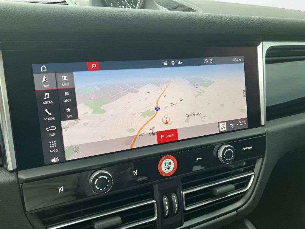 2023 Porsche Macan Base - Photo 17