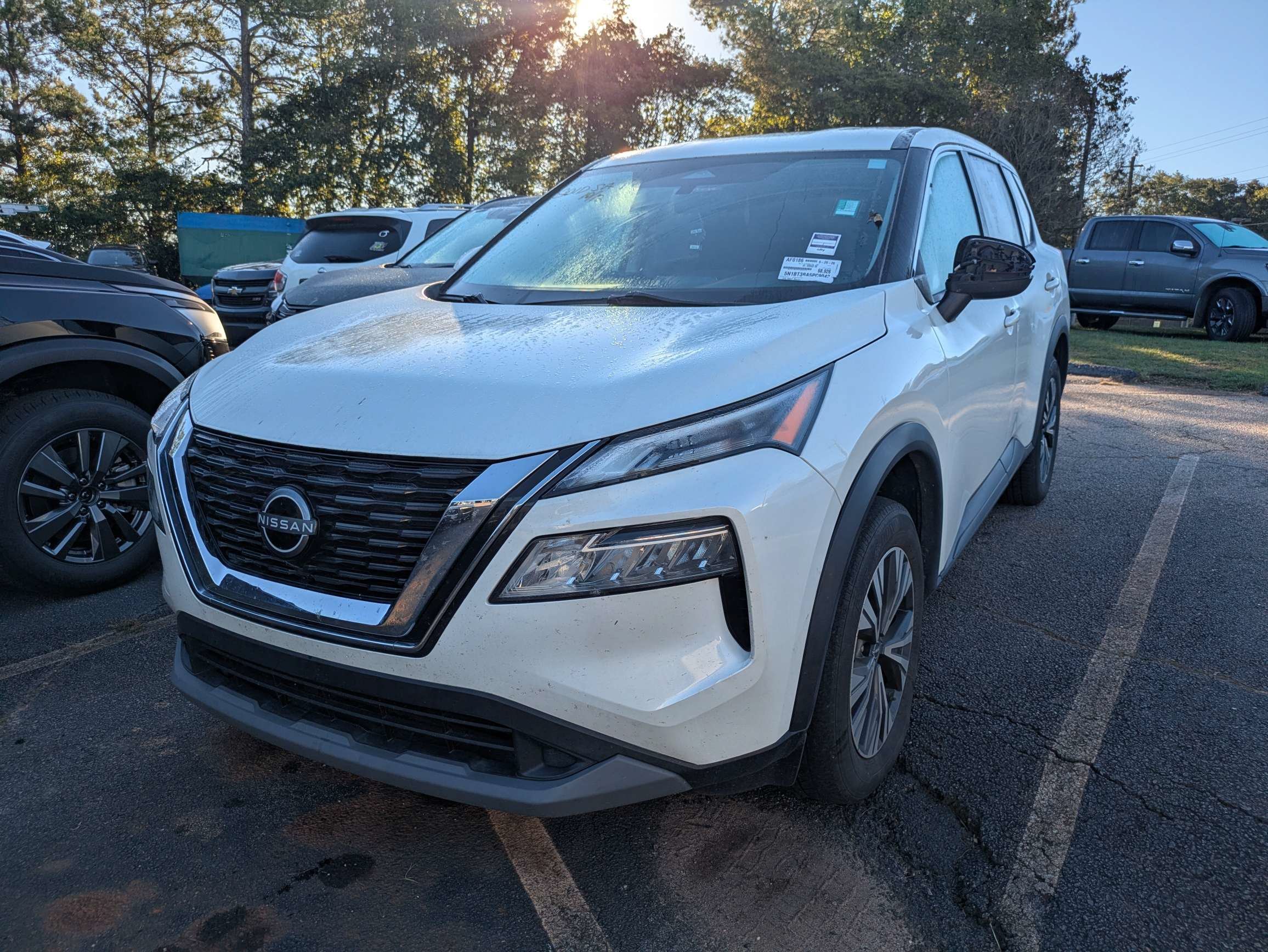 Used 2023 White Nissan SV image 2