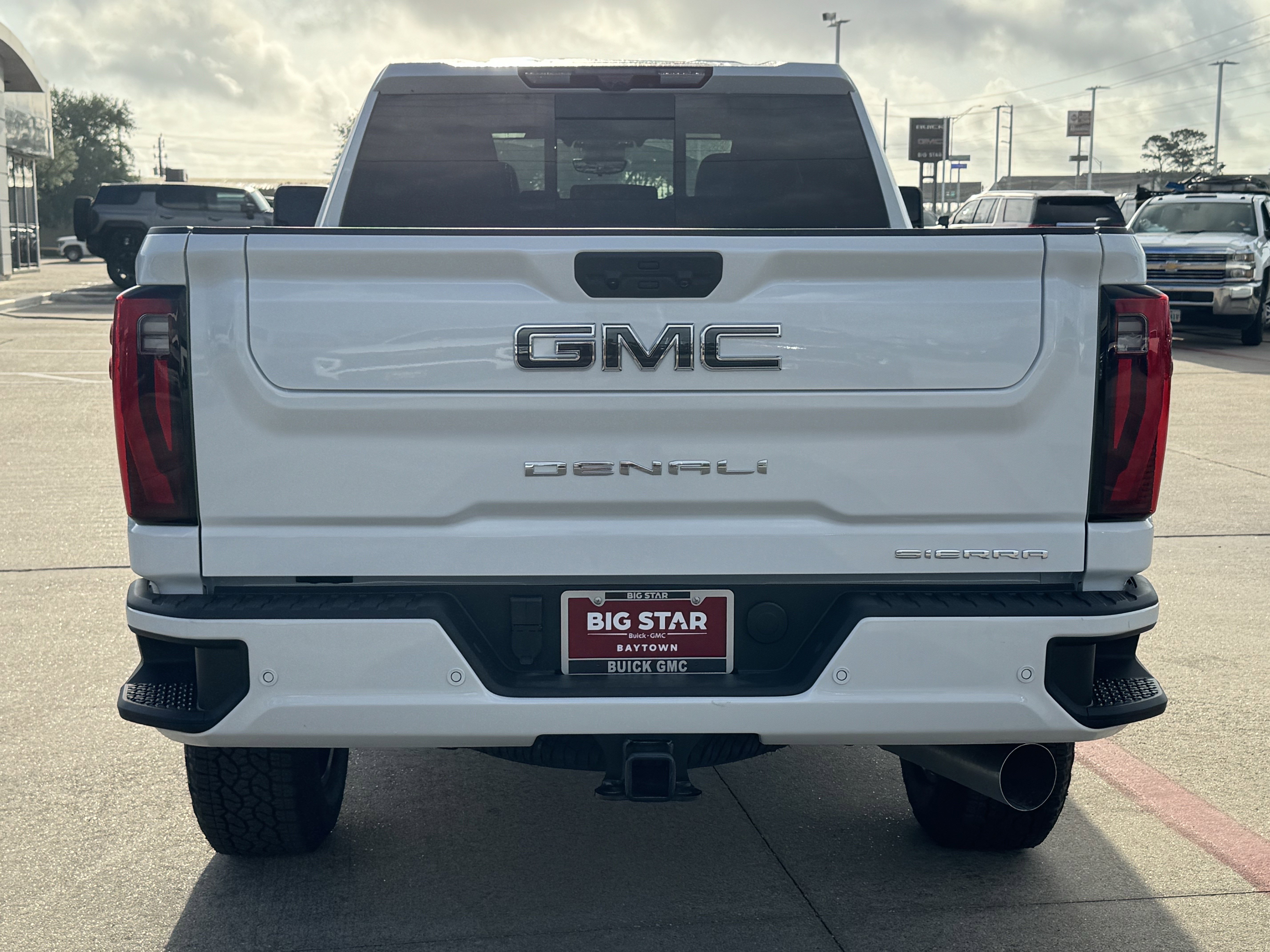 2026 GMC Sierra 2500HD Denali Ultimate - Photo 8