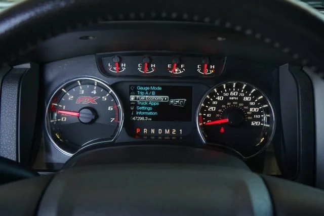 Used 2014  Ford XL image 19