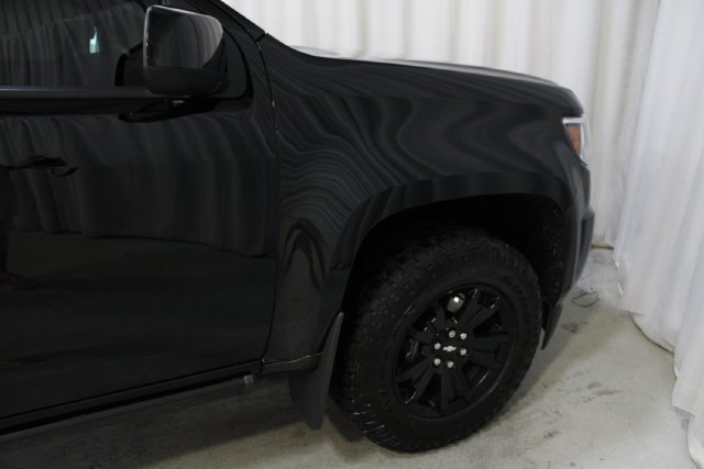 Used 2018 BLACK Chevrolet 4WD Z71 image 36
