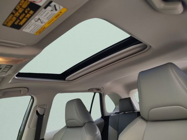 Used 2019 Gray Toyota XLE Premium image 26