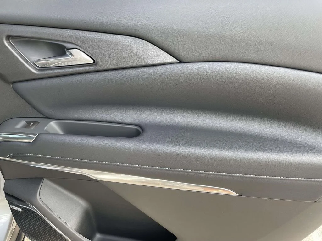 New 2026 Sterling Gray Metallic Chevrolet FWD LT image 9