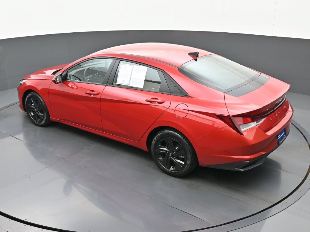 Certified Used 2022 Red Hyundai SEL image 27