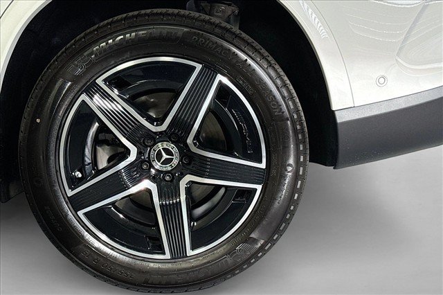 New 2026 Polar White Mercedes-Benz GLC 300 image 59