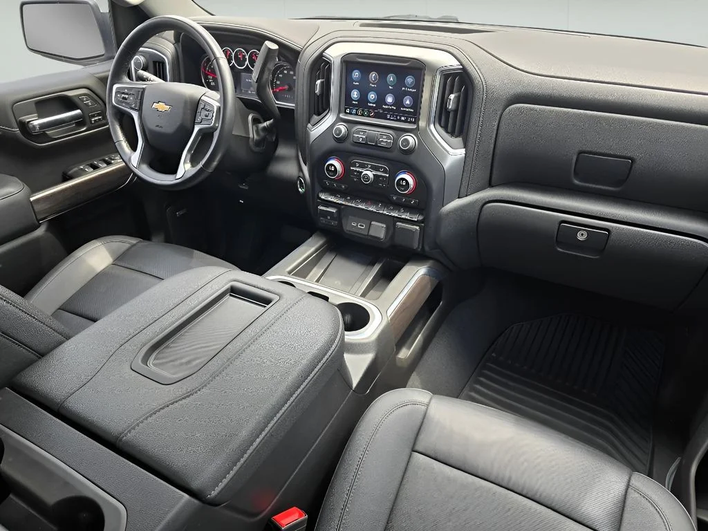 Used 2022 Summit White Chevrolet LTZ image 13