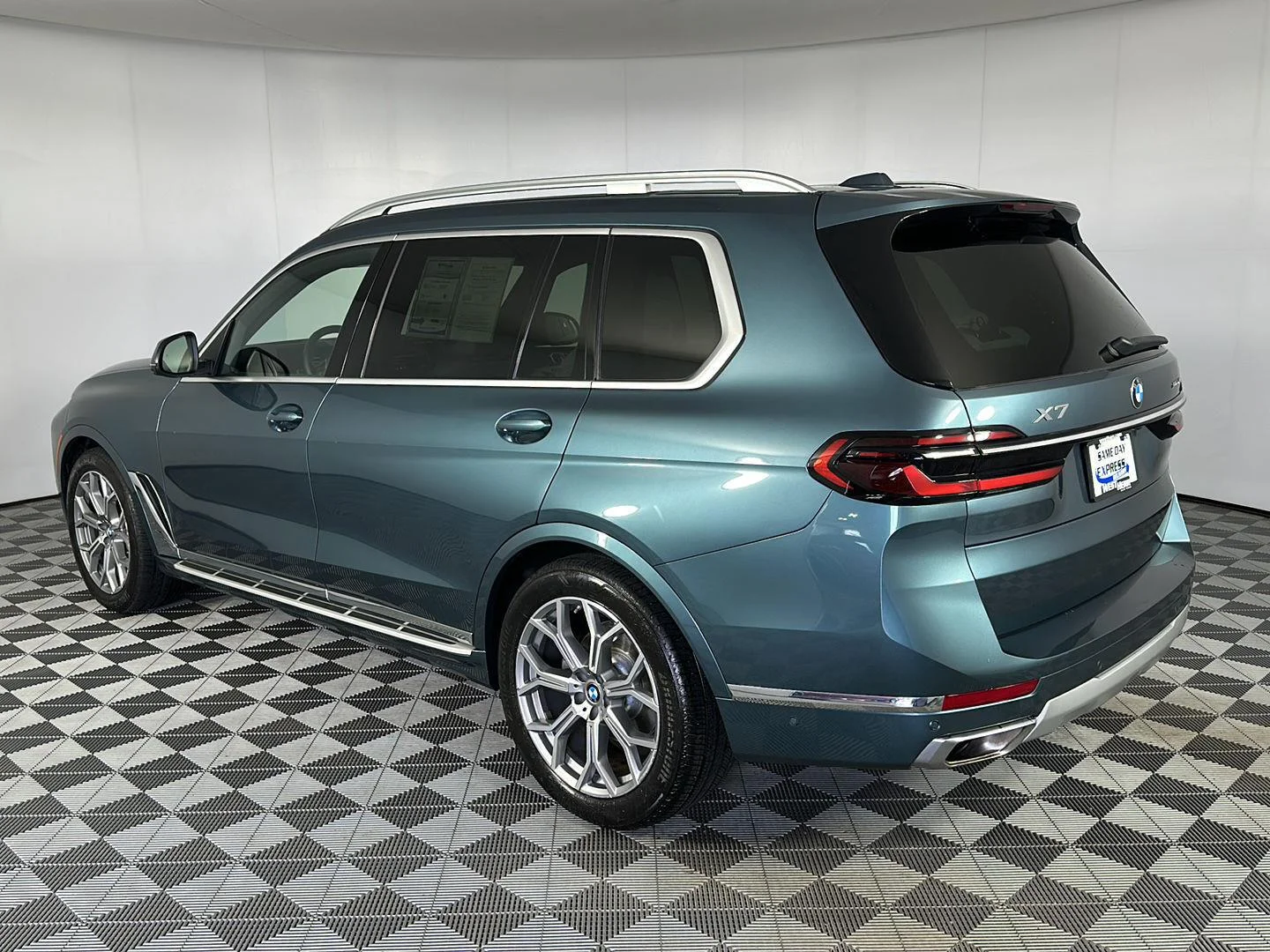 Used 2024 Blue Ridge Mountain Metallic BMW xDrive40i image 18