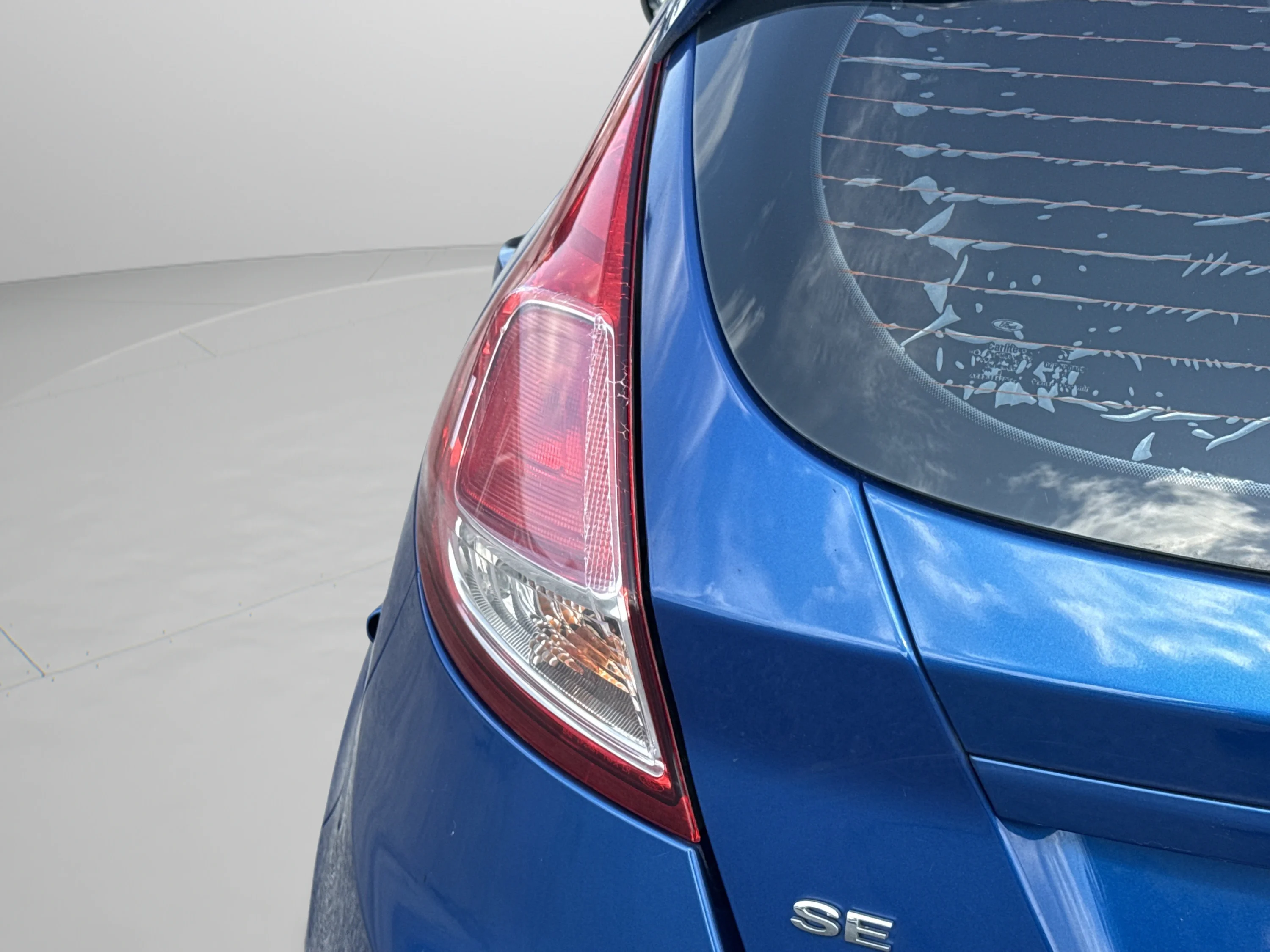 Used 2018 Lightning Blue Metallic Ford SE image 43