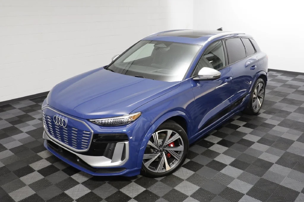 Used 2025 Audi SQ6 e-tron Prestige with VIN WA135BGF9SA042503 for sale in Naperville, IL