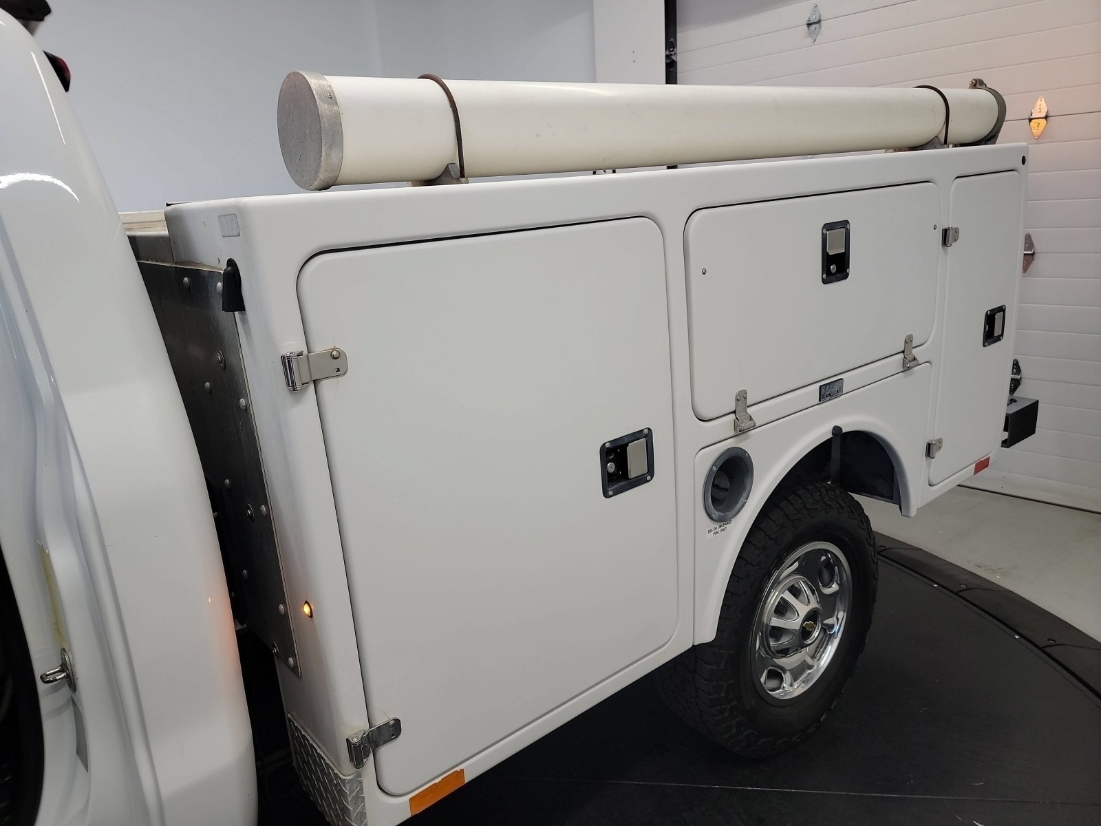 Used 2016 Summit White Chevrolet Work Truck image 31