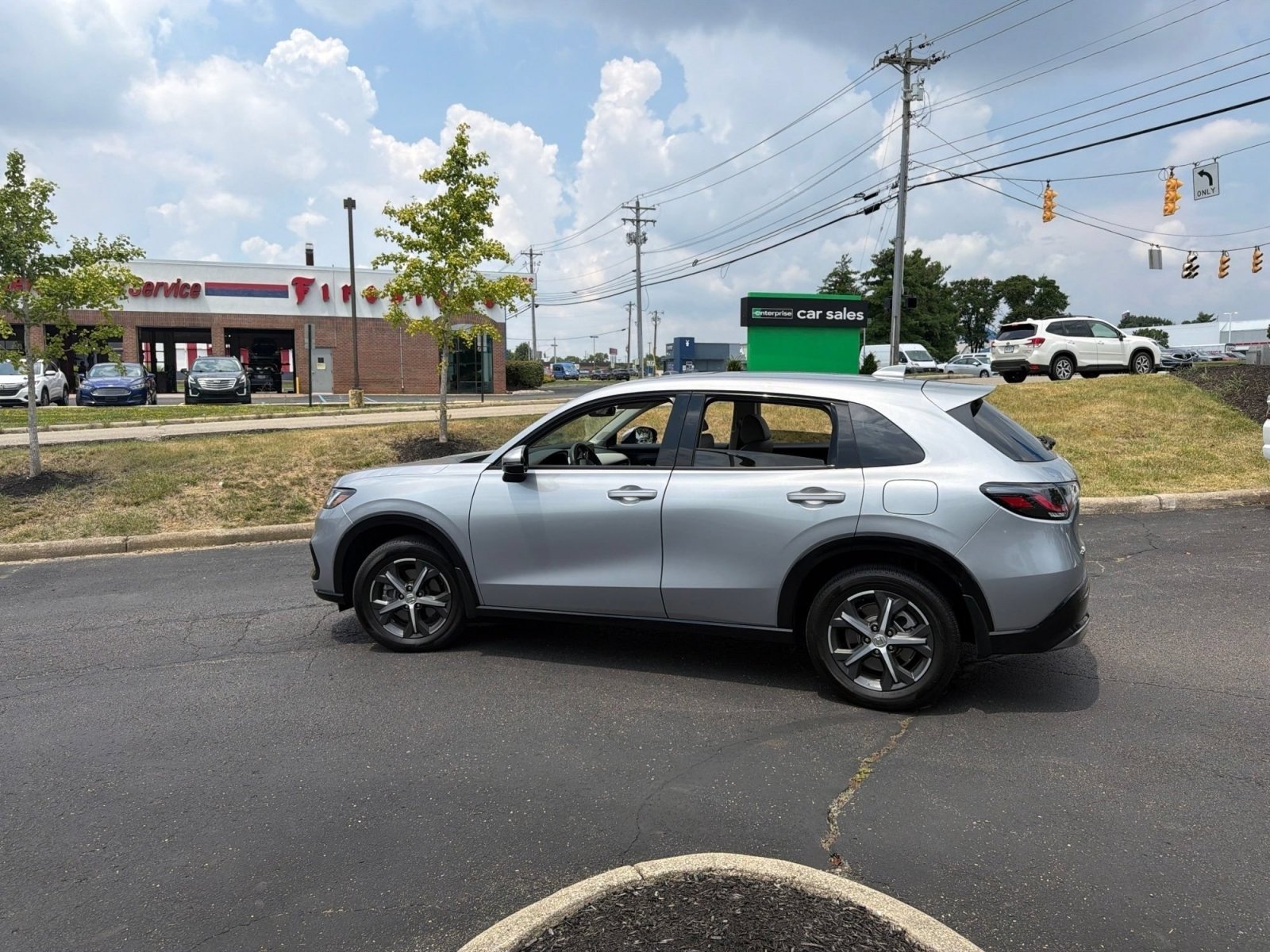 Certified Used 2025 Lunar Silver Metallic Honda EX-L image 15