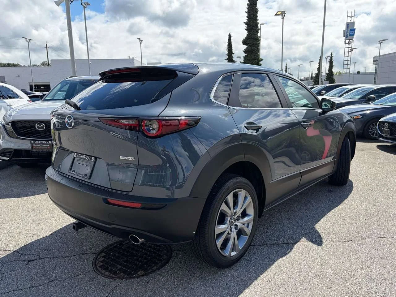 Used 2023  Mazda GS image 7