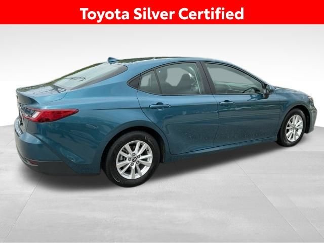 Used 2025  Toyota LE image 5