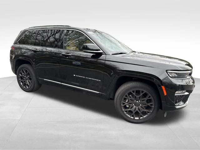 2025 Jeep Grand Cherokee Summit Reserve 4x4's photo