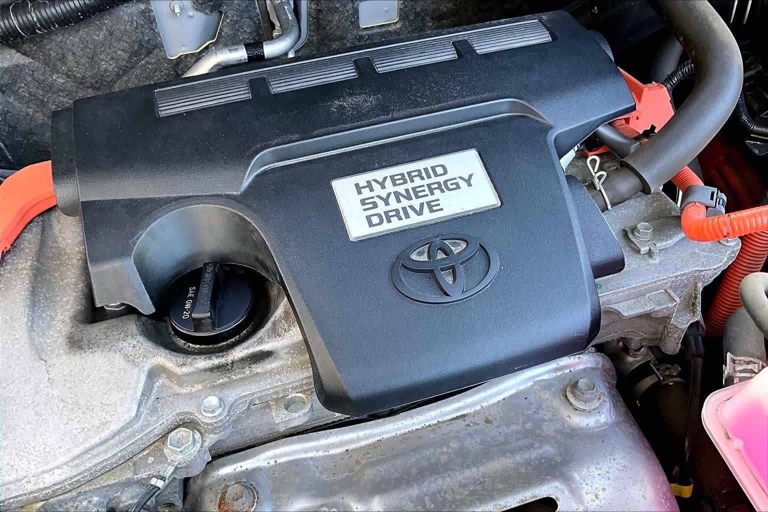 Used 2018 Silver Sky Metallic Toyota Hybrid SE image 31