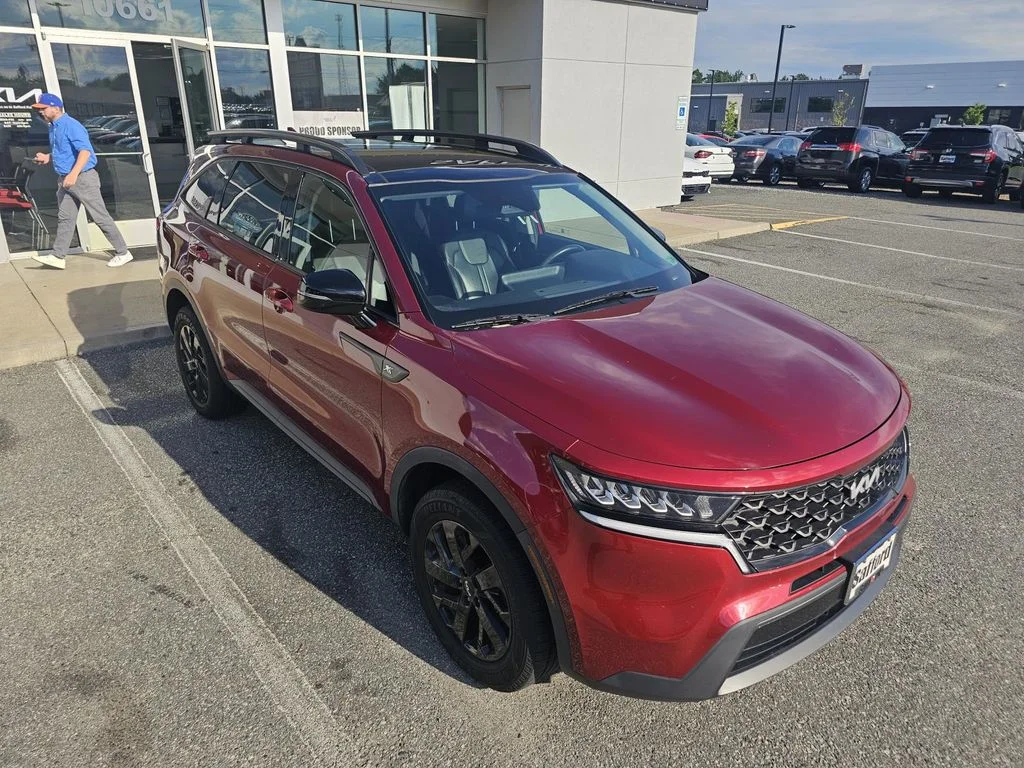 Used 2022 Red Kia S image 12