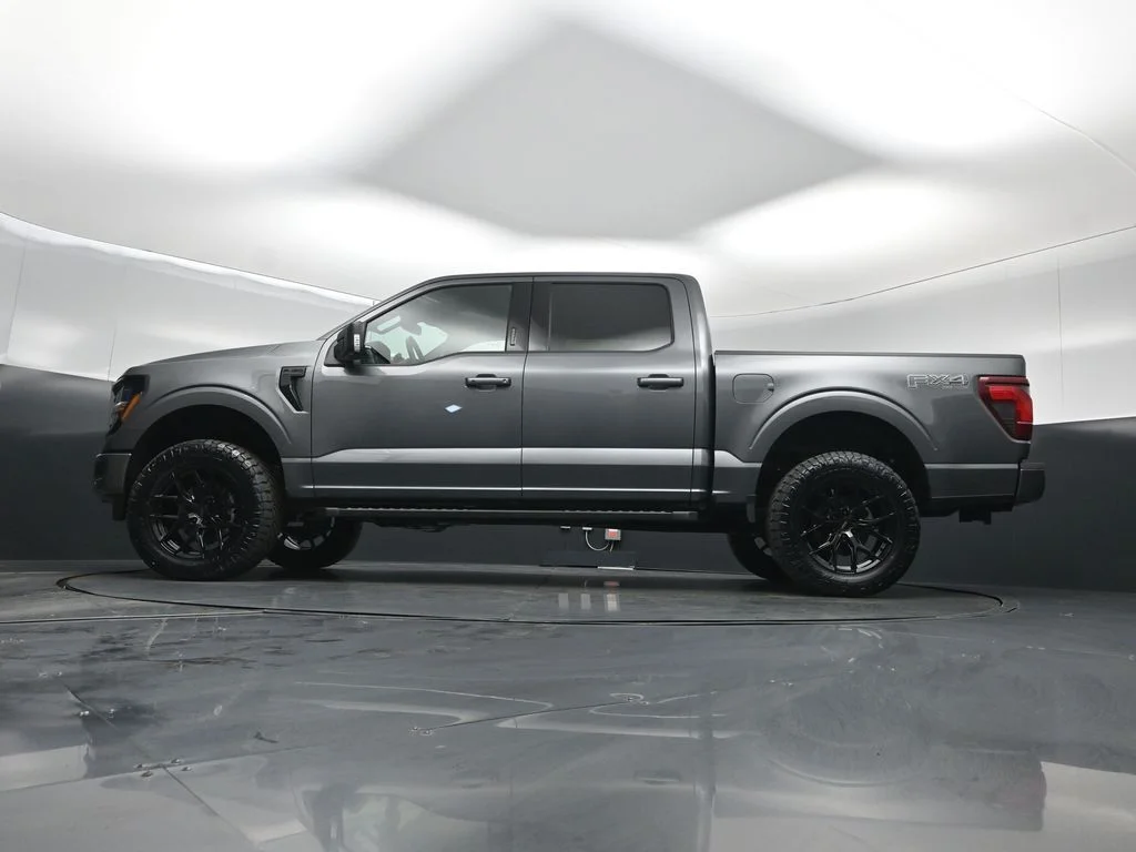 New 2026 Carbonized Gray Metallic Ford XLT image 45
