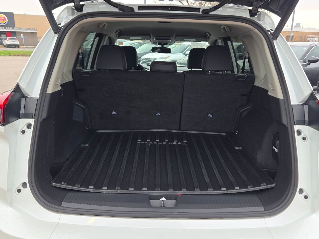 Certified Used 2025 White Nissan Rock Creek image 16